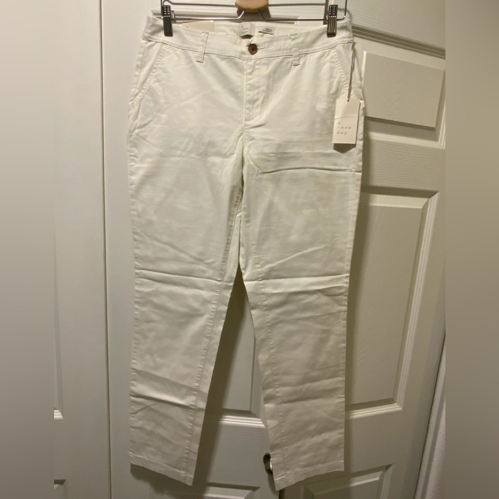 a new day Women's Cream Chinos